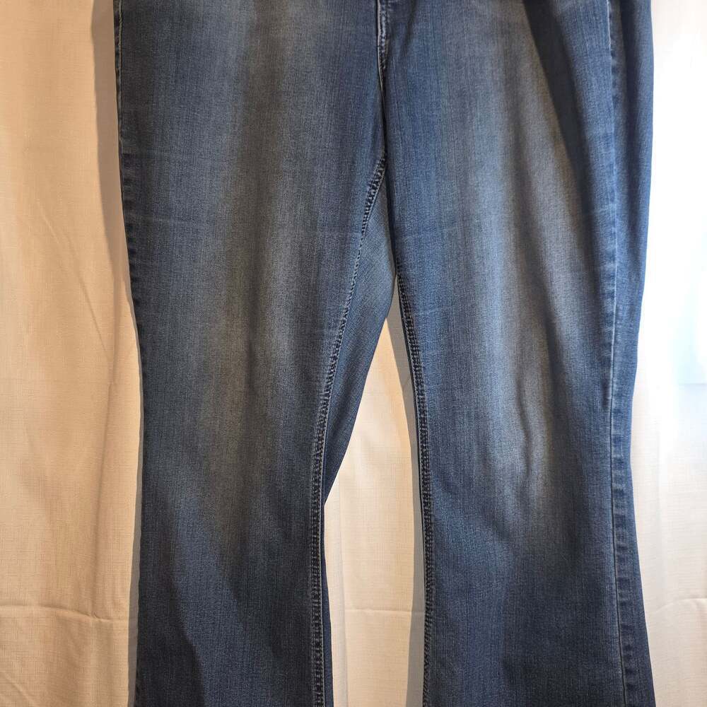 Lane Bryant Tighter Tummy Technology High-Rise Bootcut Jeans 20R